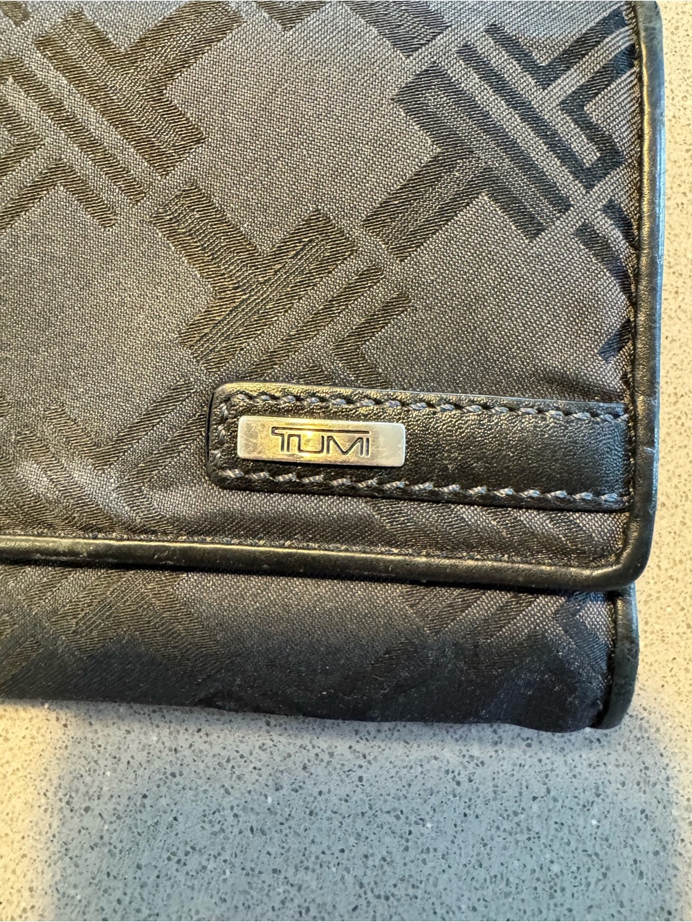 Tumi Black Jacquard Signature Trifold Wallet - Picture 2 of 6